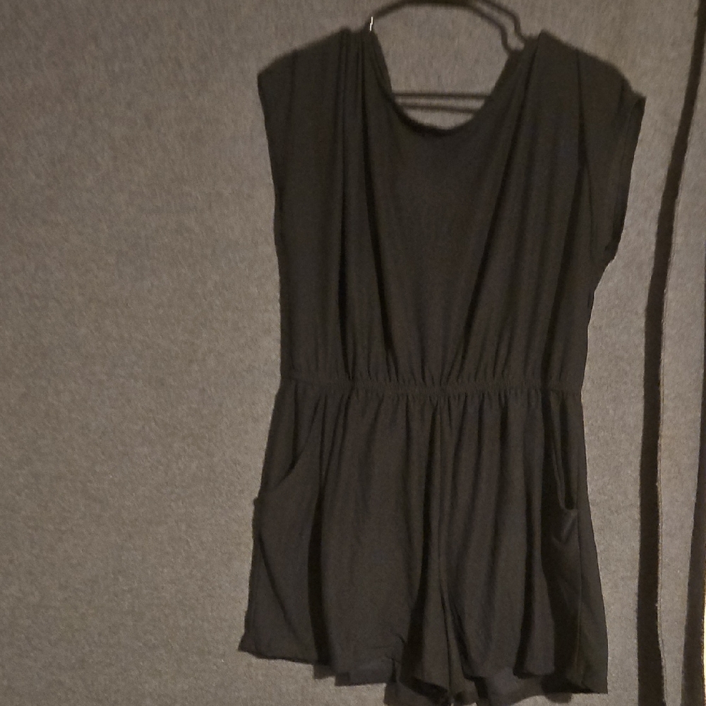 Just Be Black Sleeveless Outfit